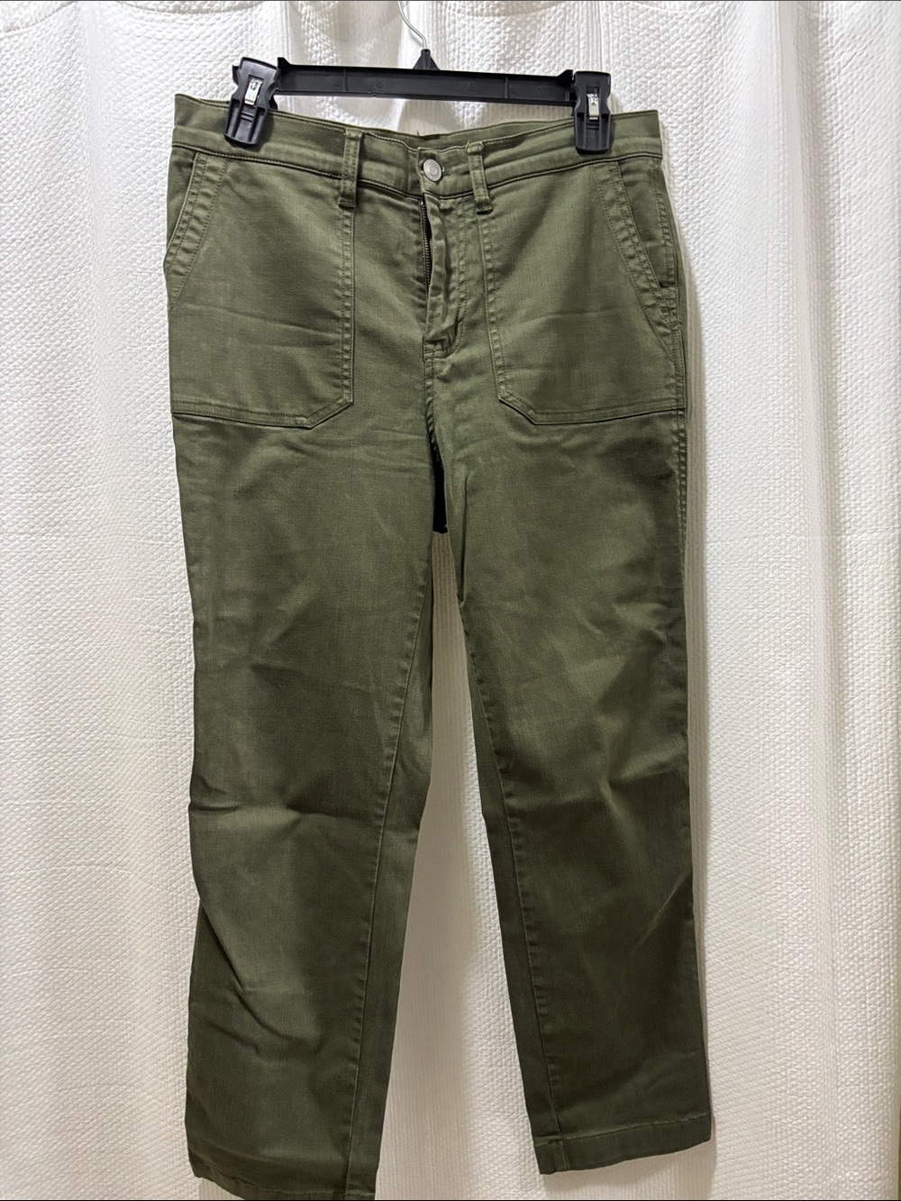 J Crew Olive Green Straight Leg Utility Pants.  Patch front pocket.  EUC.  Sz 29